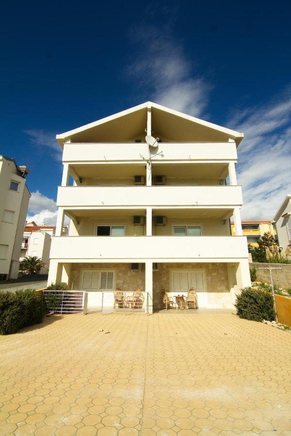 Apartments Nebeska Новаля Екстер'єр фото